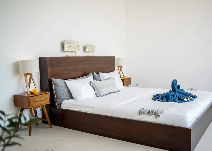 2 Bedroom Dewi Sri Private Pool Seminyak 2km To Double 6 * Легиан