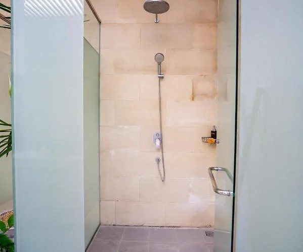 2 Bedroom Dewi Sri Private Pool Seminyak 2km To Double 6 Легиан