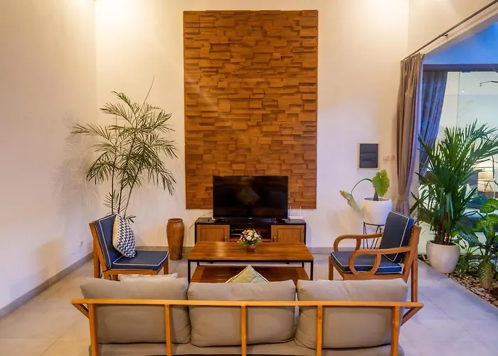 2 Bedroom Dewi Sri Private Pool Seminyak 2km To Double 6 *